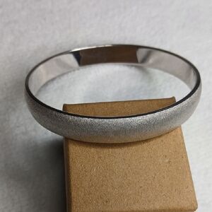 Monet Shiny Silver Bracelet